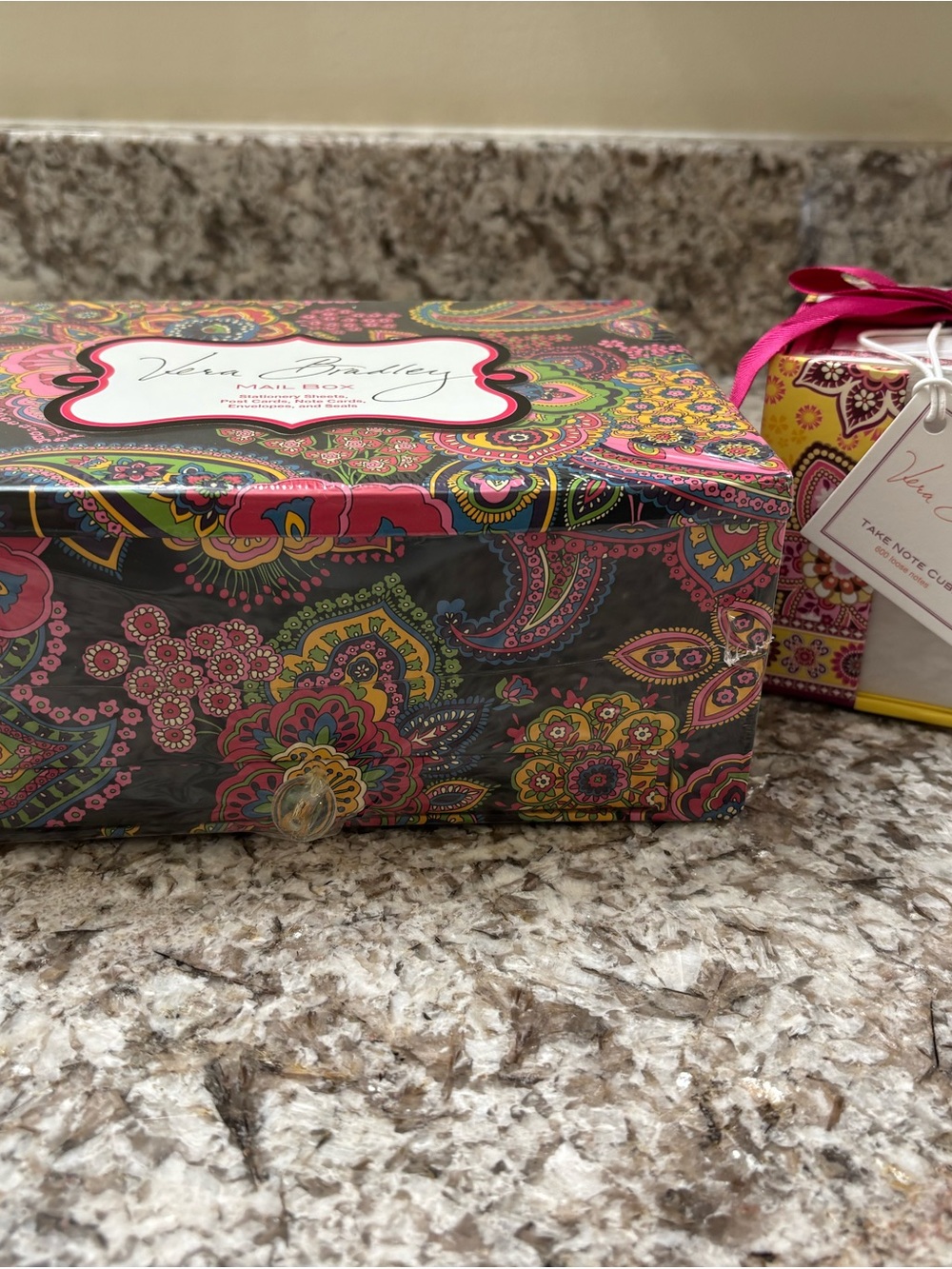 Vera Bradley Pink Paisley Pattern stationsry Gift Set & note cube